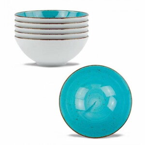 modrý porcelánový tanier